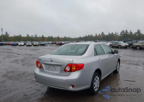 2010 Toyota Corolla Le z USA, uszkodzony, nr VIN 2T1BU4EE1AC263713
